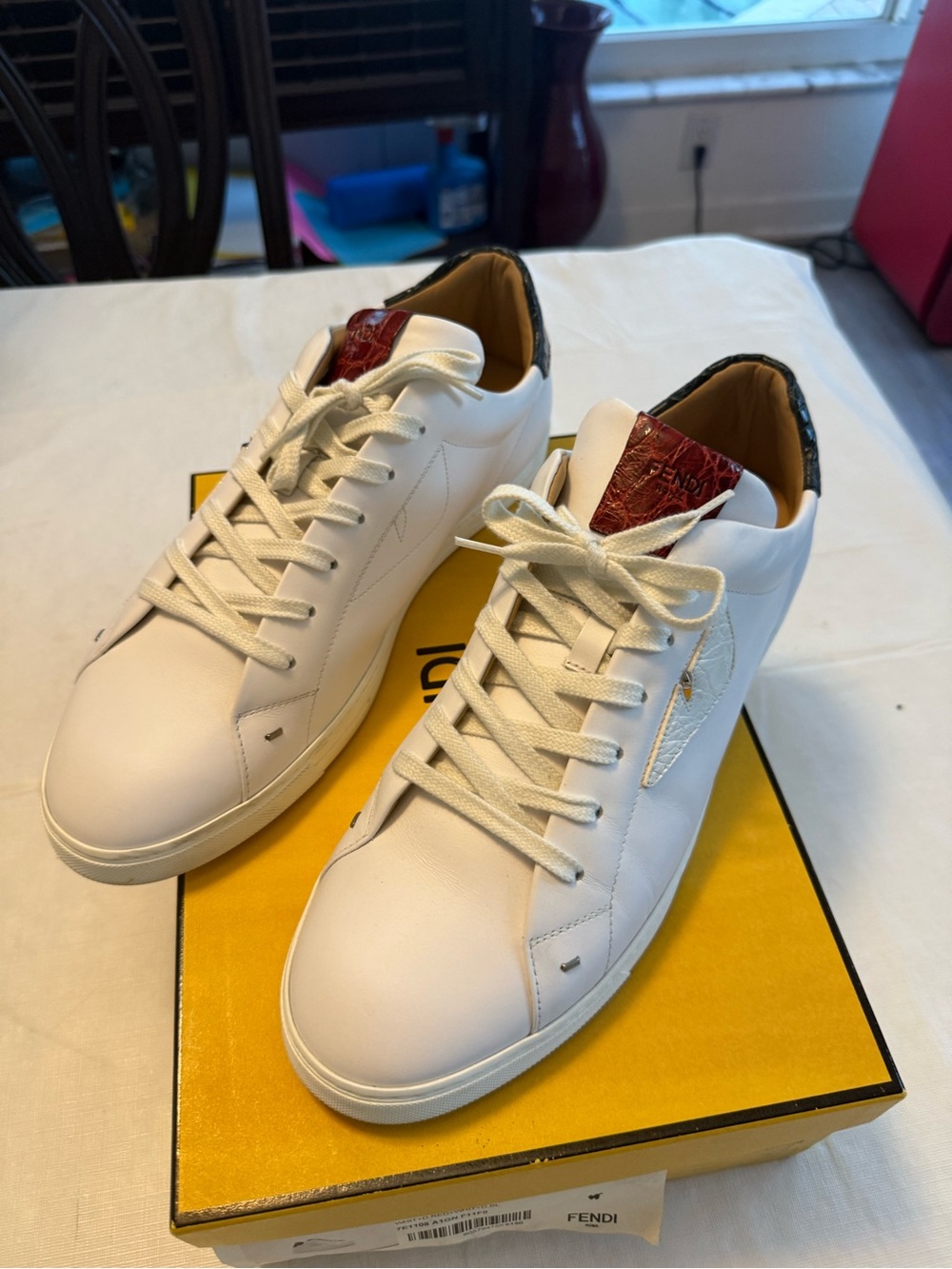 Fendi Men’s Premium Made in Italy Leather Sneakers with Red and Blue Gator 🔥